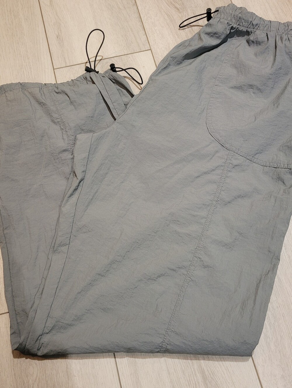 Urbanology Women's Relaxed Fit Drawstring Waist & Ankle Track Pants Large Grey